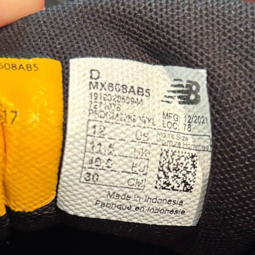 New Balance Industrial Black Sneakers with Cushioned Midsole and Durable Outsole - Picture 9 of 9
